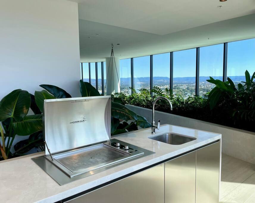 New Impressive 180° River View 1 Bed Apt With Pool 47F Διαμέρισμα Χρυσή Ακτή Εξωτερικό φωτογραφία