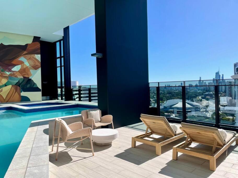 New Impressive 180° River View 1 Bed Apt With Pool 47F Διαμέρισμα Χρυσή Ακτή Εξωτερικό φωτογραφία