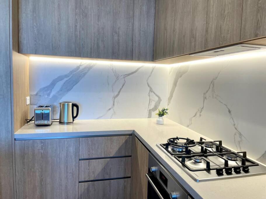 New Impressive 180° River View 1 Bed Apt With Pool 47F Διαμέρισμα Χρυσή Ακτή Εξωτερικό φωτογραφία