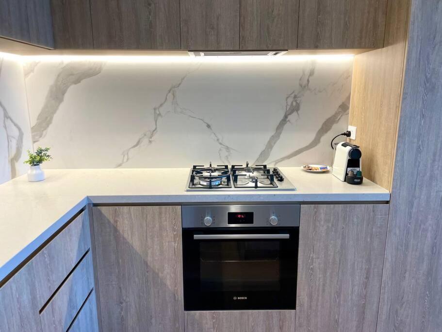 New Impressive 180° River View 1 Bed Apt With Pool 47F Διαμέρισμα Χρυσή Ακτή Εξωτερικό φωτογραφία