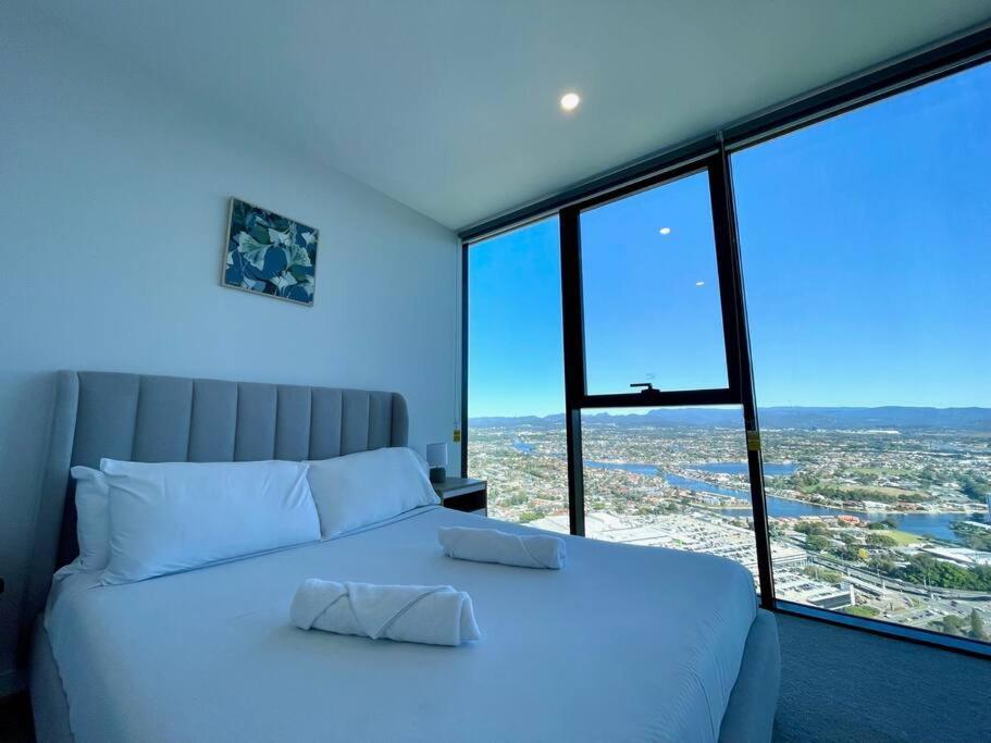 New Impressive 180° River View 1 Bed Apt With Pool 47F Διαμέρισμα Χρυσή Ακτή Εξωτερικό φωτογραφία